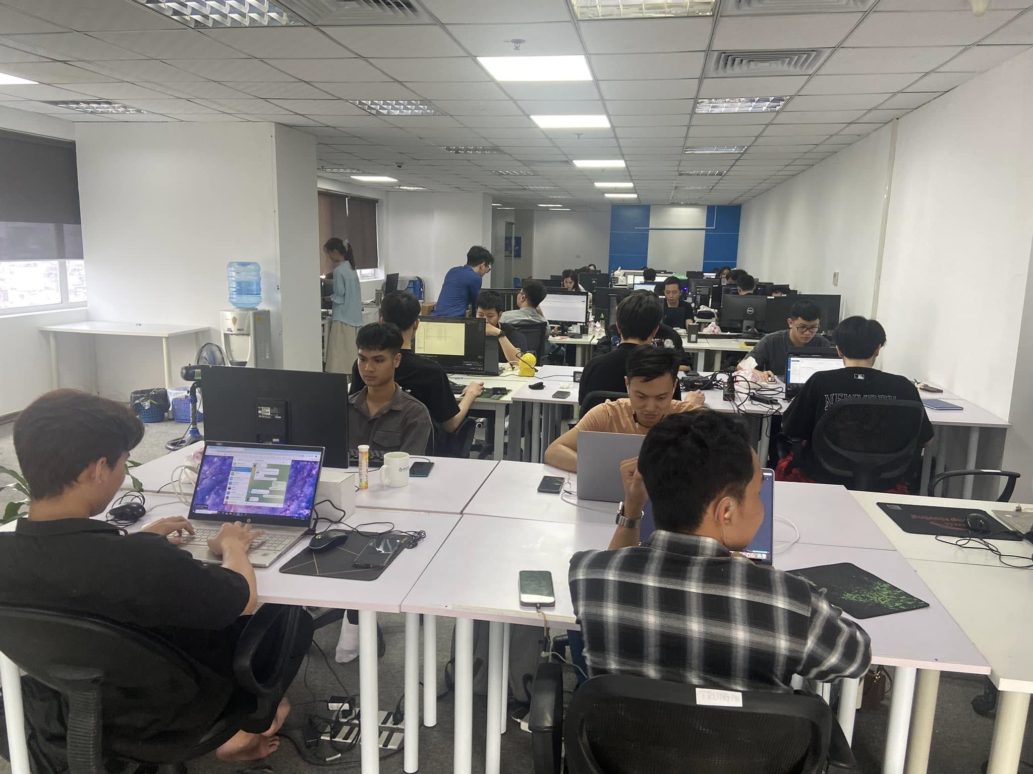 Lập Trình Viên Front-End (Vue)